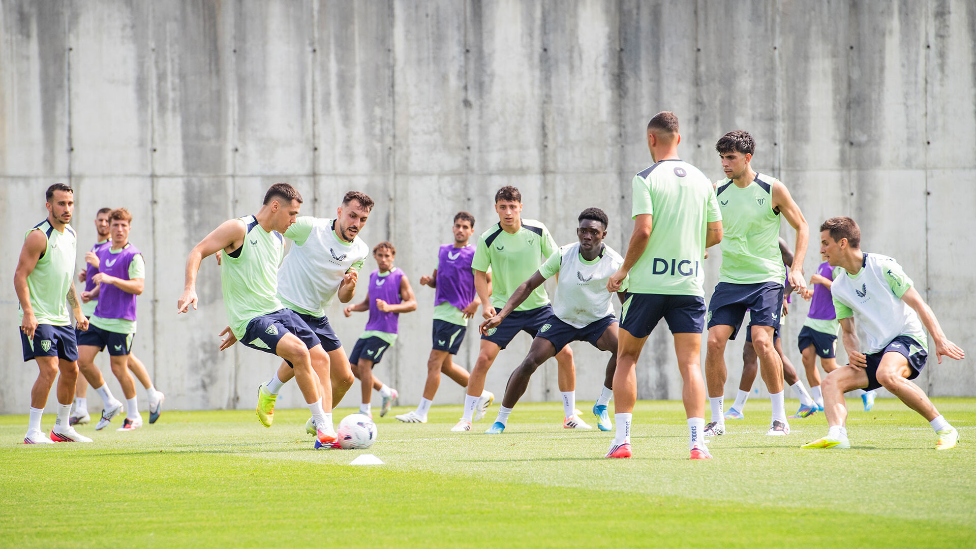 Imagen de portada del video Entrenamiento a puerta abierta desde Lezama